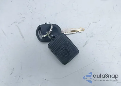 2010 Ford Focus Sel z USA, uszkodzony, nr VIN 1FAHP3HN1AW208442